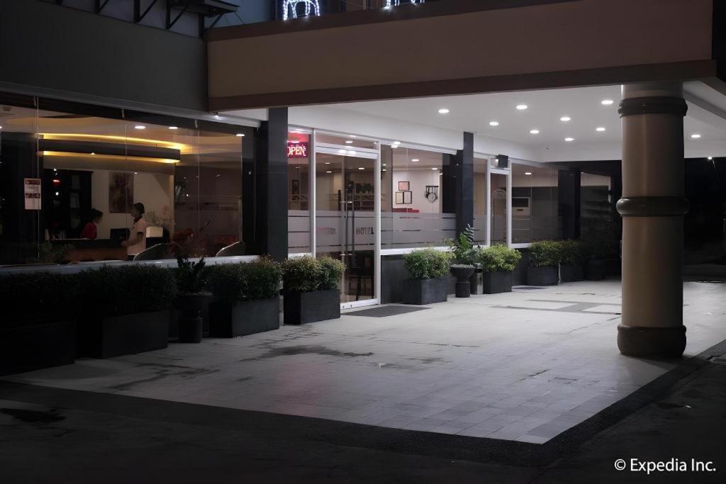 Horizon Hotel Olongapo Exteriér fotografie